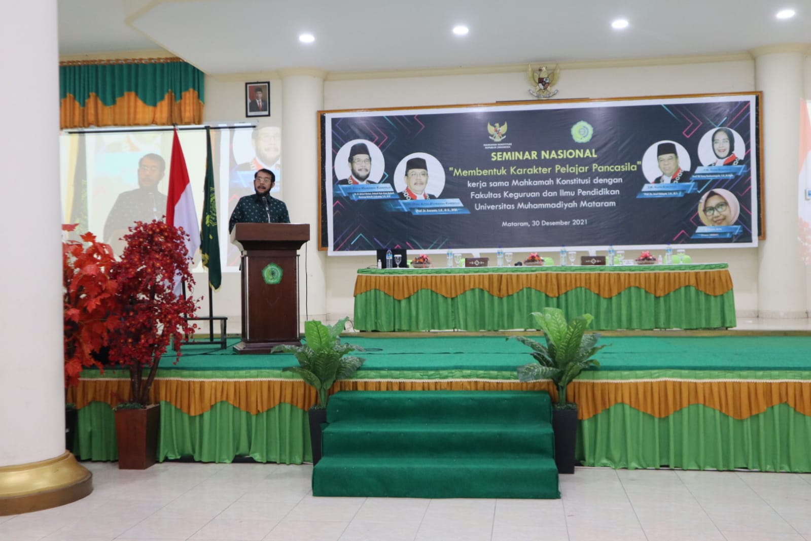 UMMAT BEKERJASAMA DENGAN MAHKAMAH KONSTITUSI RI GELAR SEMINAR NASIONAL “MEMBENTUK KARAKTER PELAJAR PANCASILA”