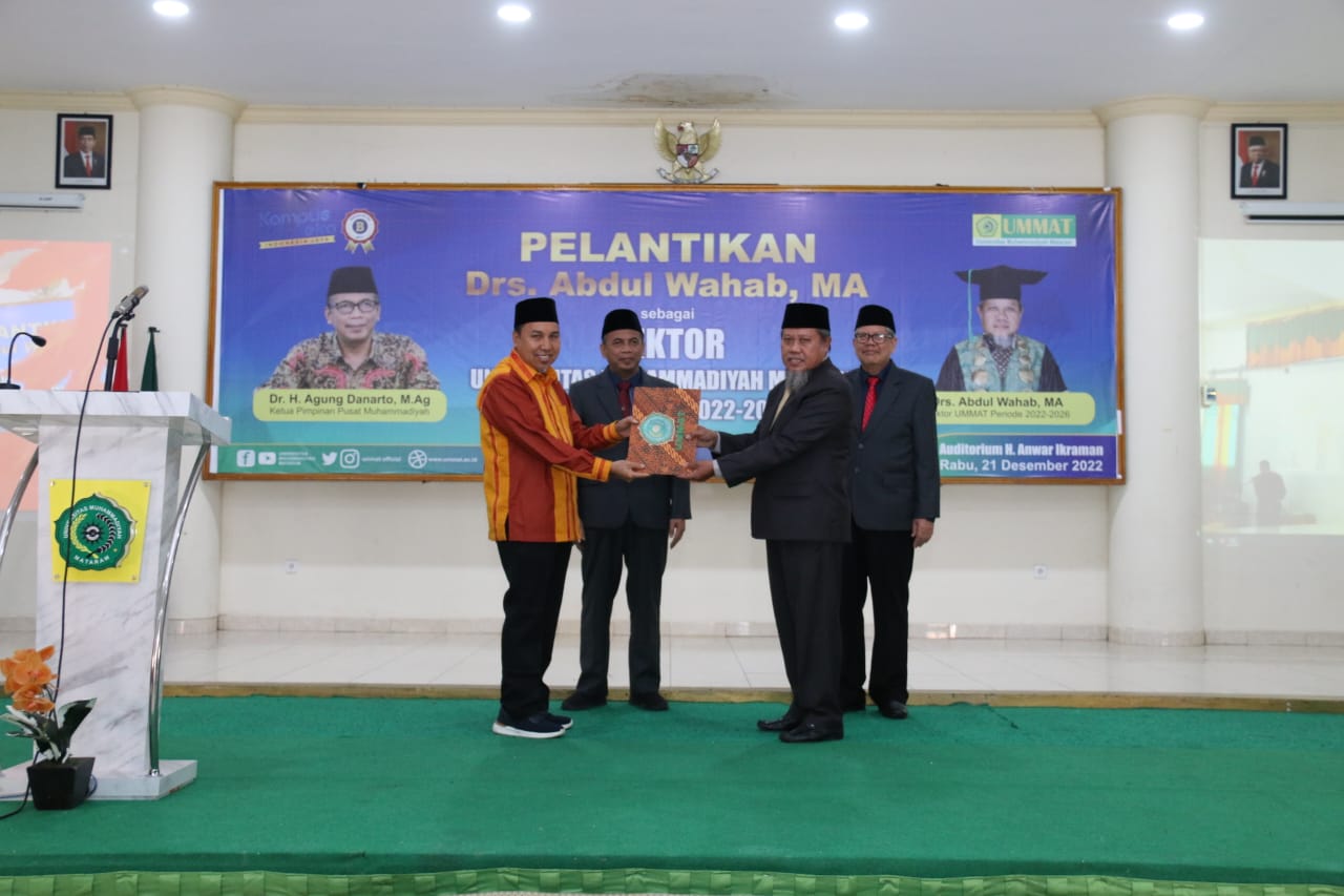 PELANTIKAN REKTOR UNIVERSITAS MUHAMMADIYAH MATARAM MASA JABATAN 2022-2026