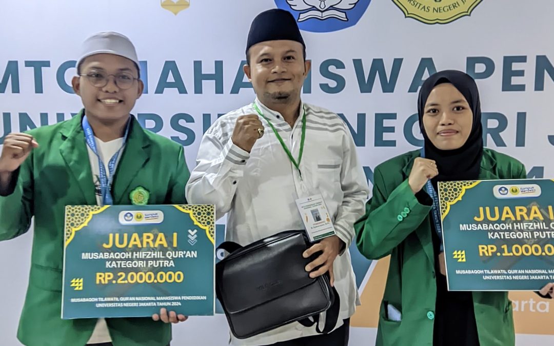 HARUMKAN NAMA KAMPUS, DUA MAHASISWA UMMAT TOREHKAN PRESTASI DI MTQ MAHASISWA NASIONAL