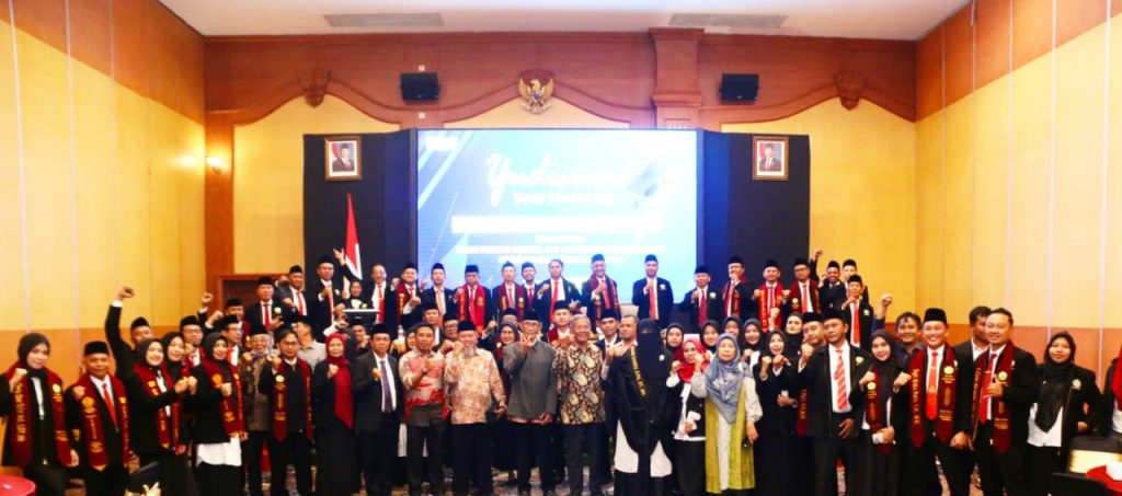 57 Magister Resmi Dikukuhkan, Pascasarjana UMMAT Cetak Lulusan Unggul dan Berdaya Saing