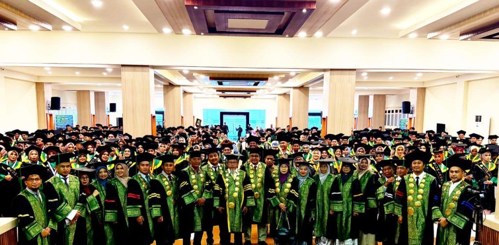 UMMAT Kukuhkan 431 Lulusan pada Wisuda ke-62, Teguhkan Komitmen Menuju Kampus Unggul Berdaya Saing Global